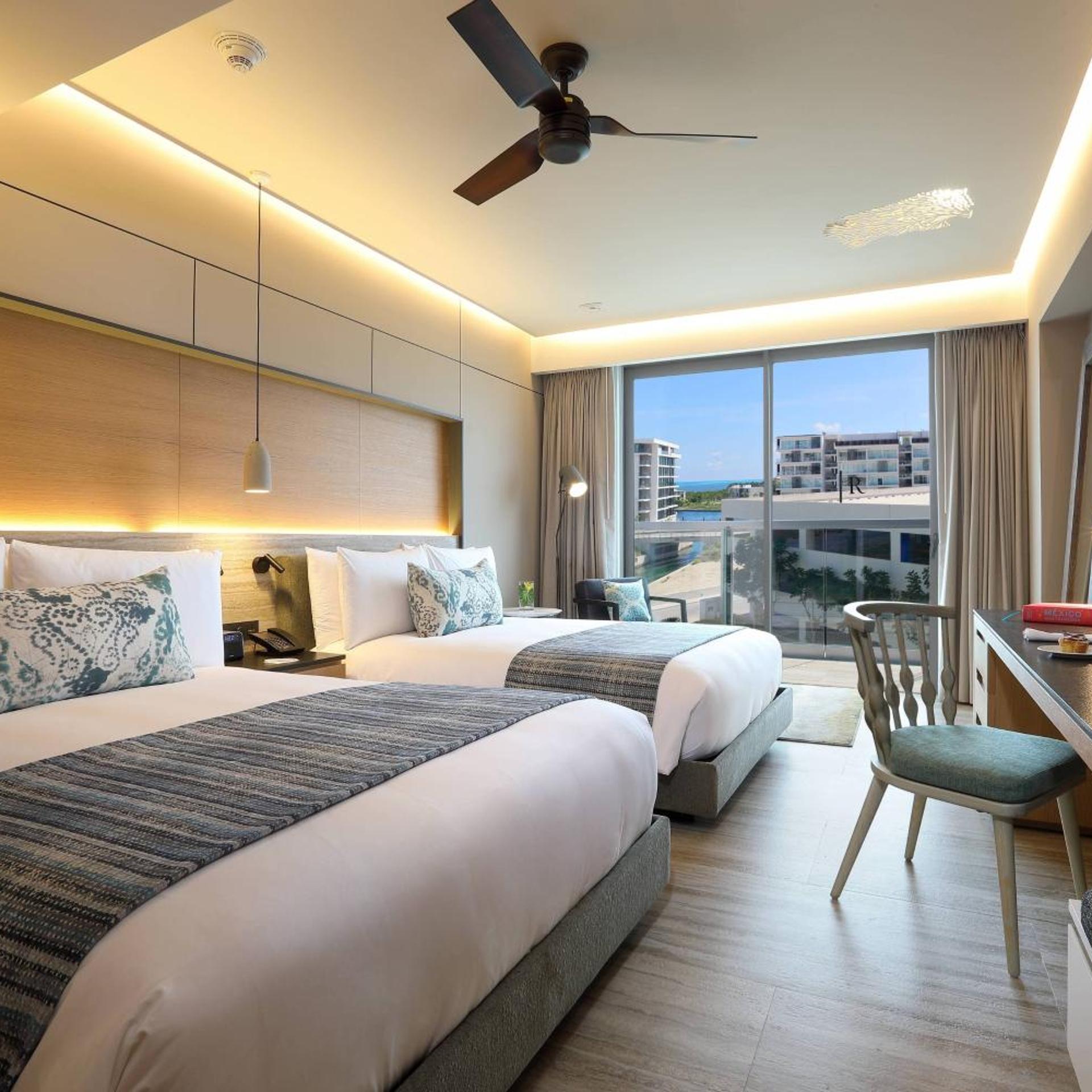 Deluxe, 2 Double Beds