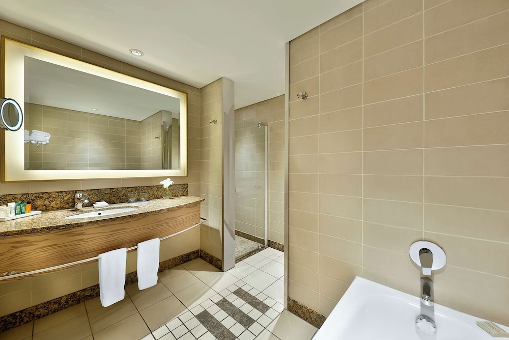 غرفة ديلوكس بسريرين كوين، Hilton Durban 7/9