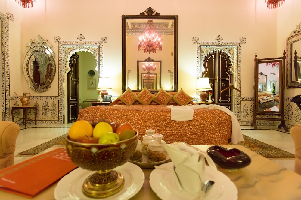 Shiv Niwas Palace 53/71