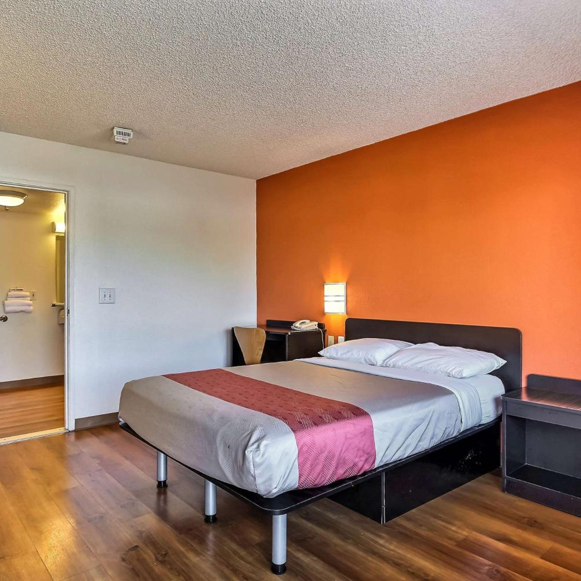 غرفة ديلوكس، Motel6 Oakland, CA - Embarcadero 5/10