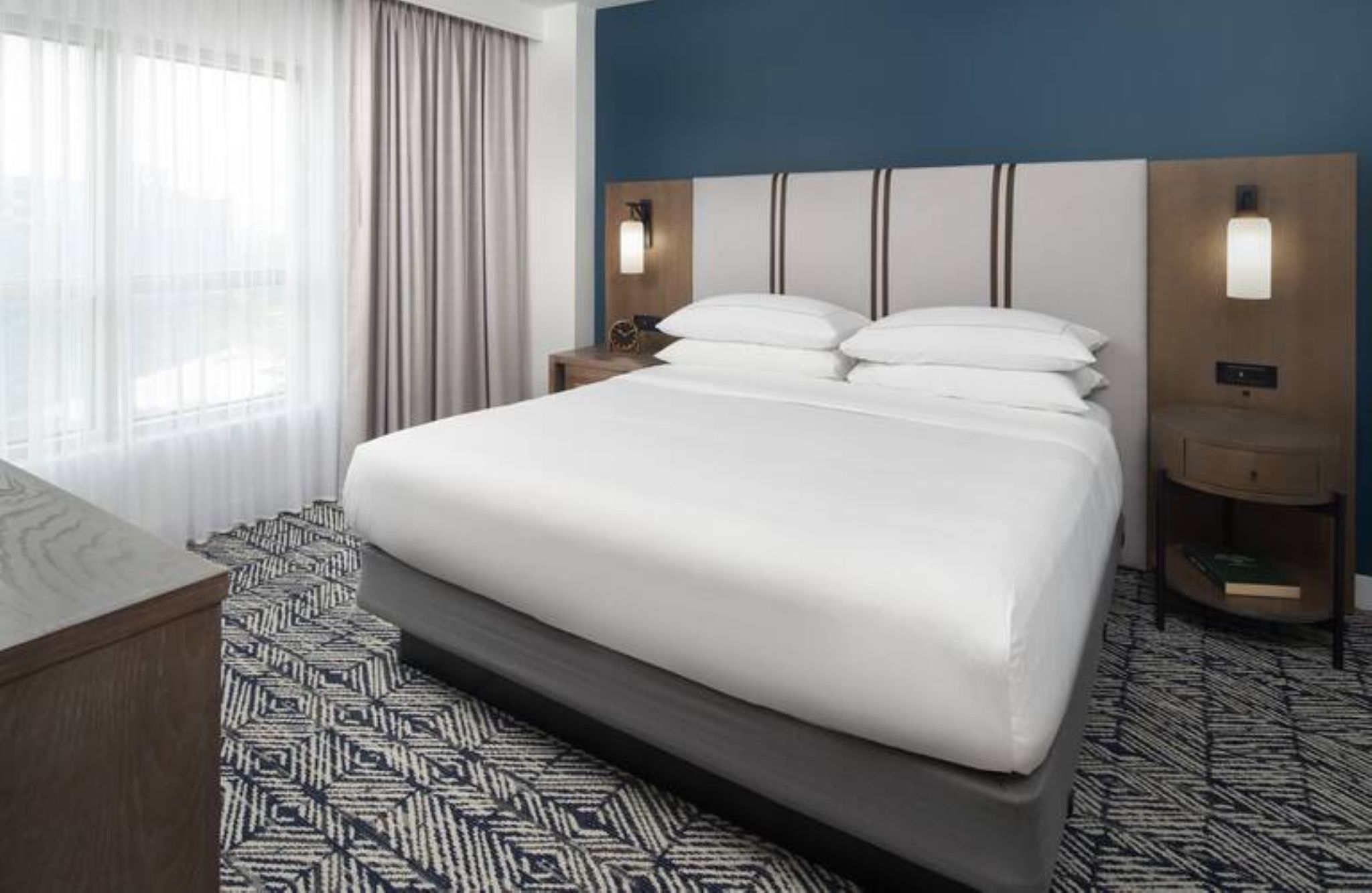2 ROOMS, SUITE, KING BED, ACCESSIBLE