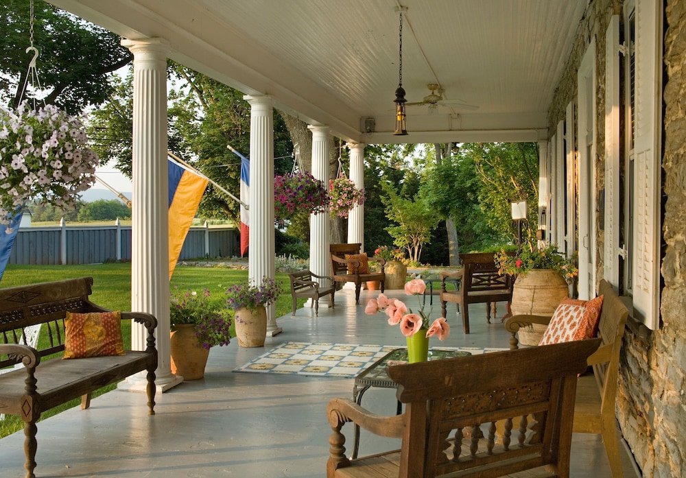 L Auberge Provencale Bed and Breakfast 29/51