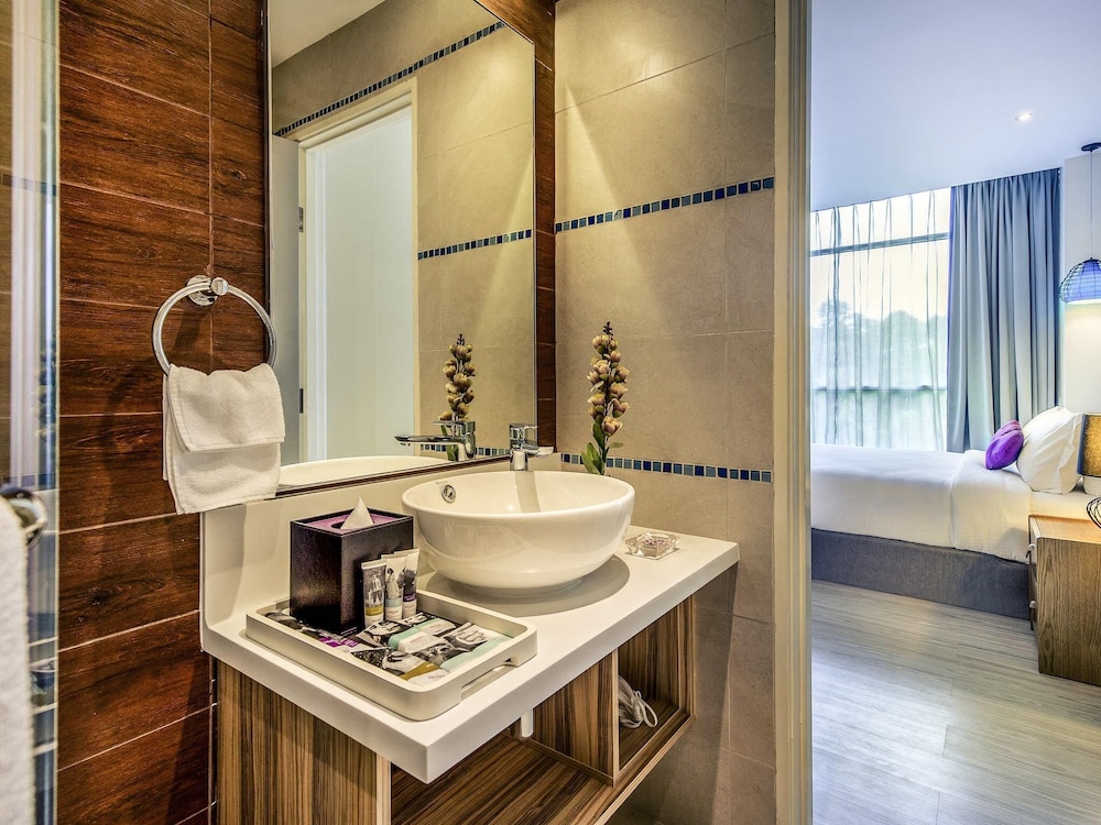 Mercure Kota Kinabalu City Centre 61/65