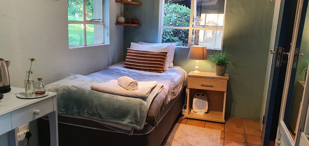 Pepper Tree Bnb 9/50