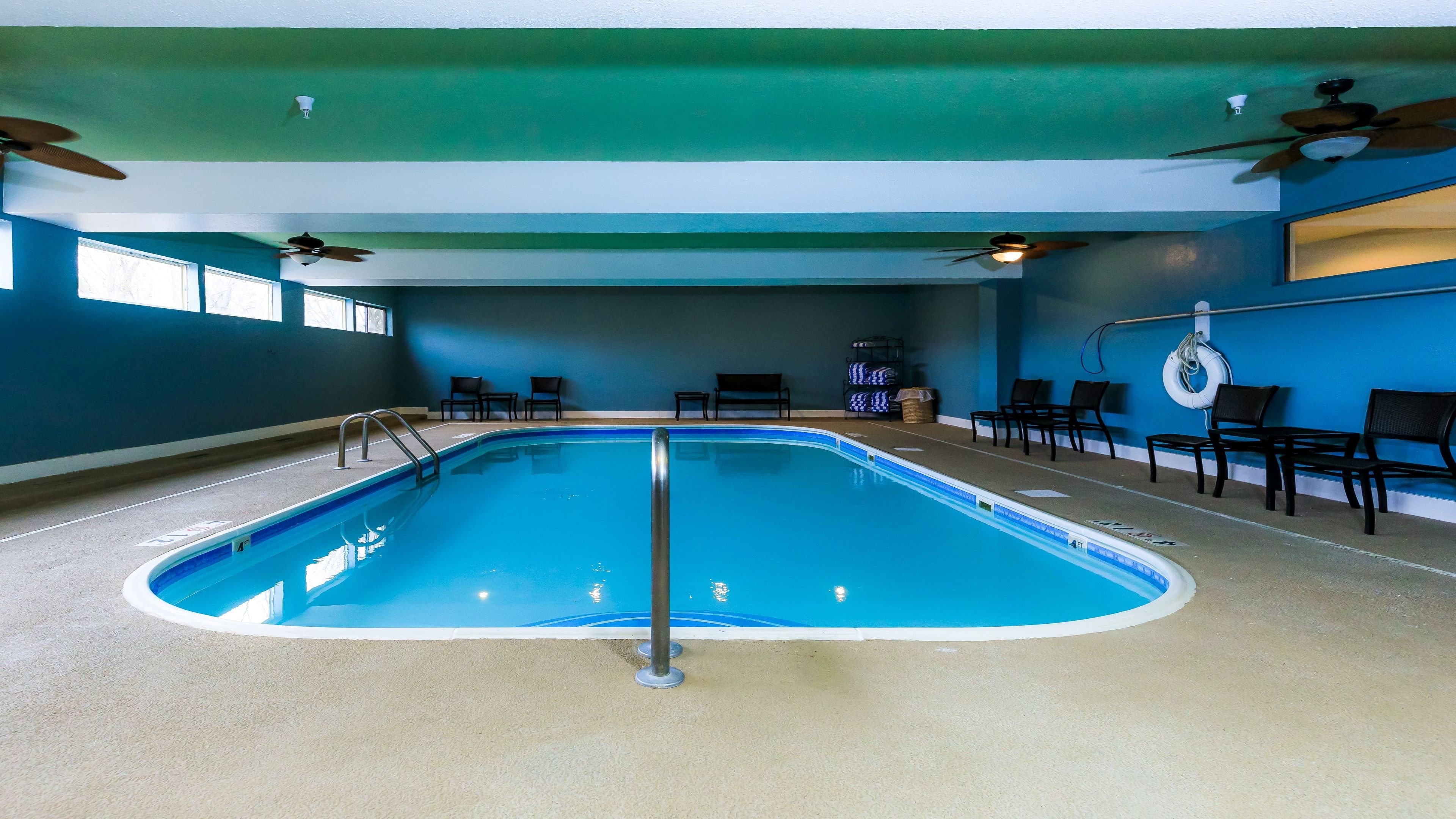 Holiday Inn Express Osage Beach - Lake Of The Ozarks 46/46