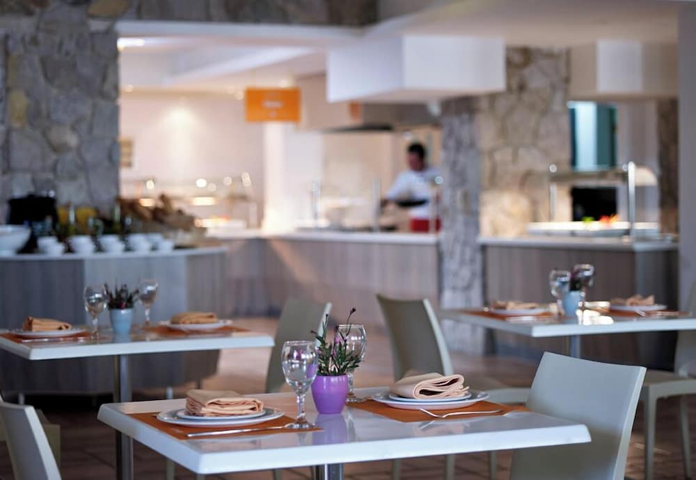 Atlantica Thalassa Hotel 35/44