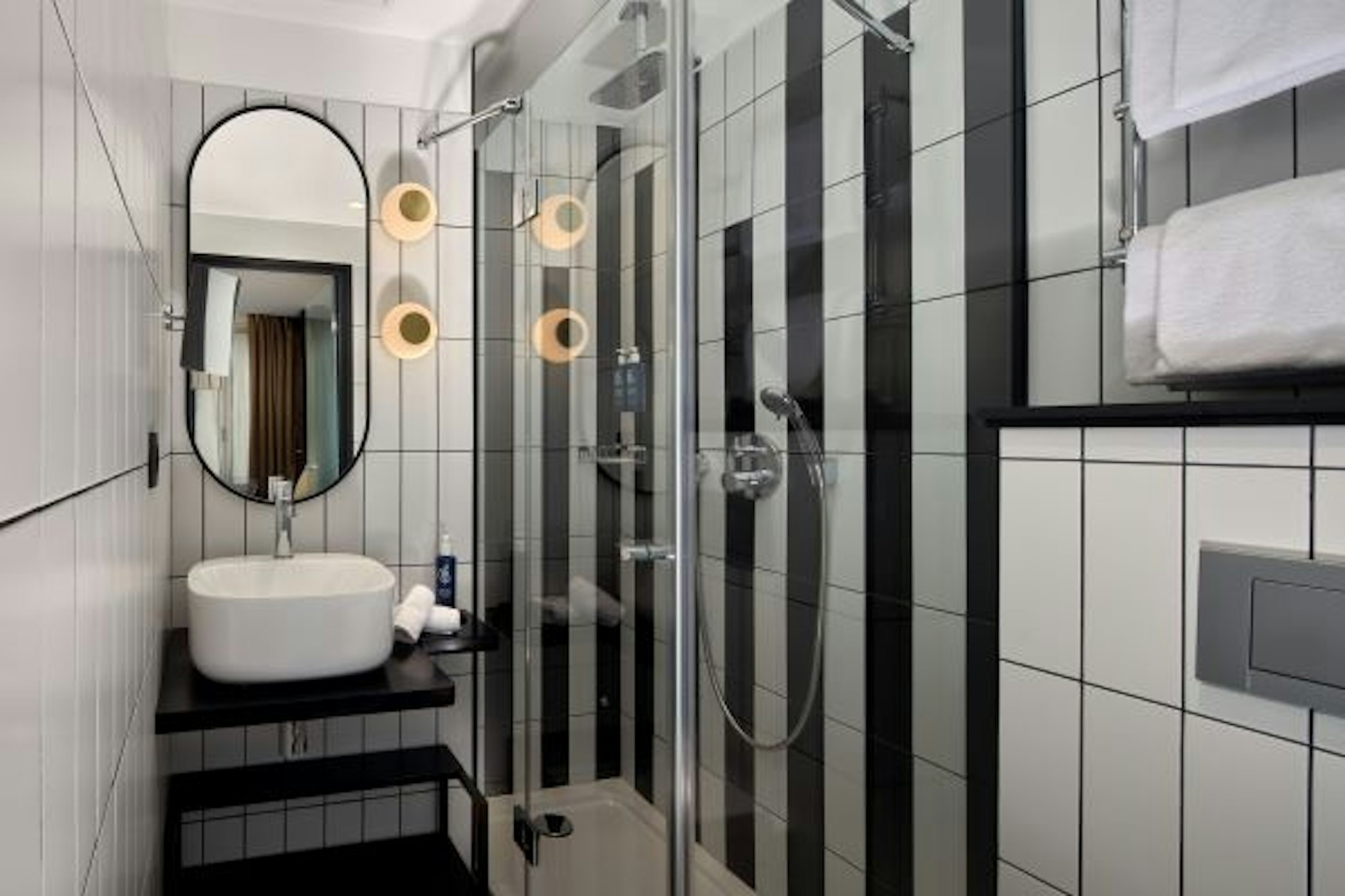 Platine Hotel 50/53