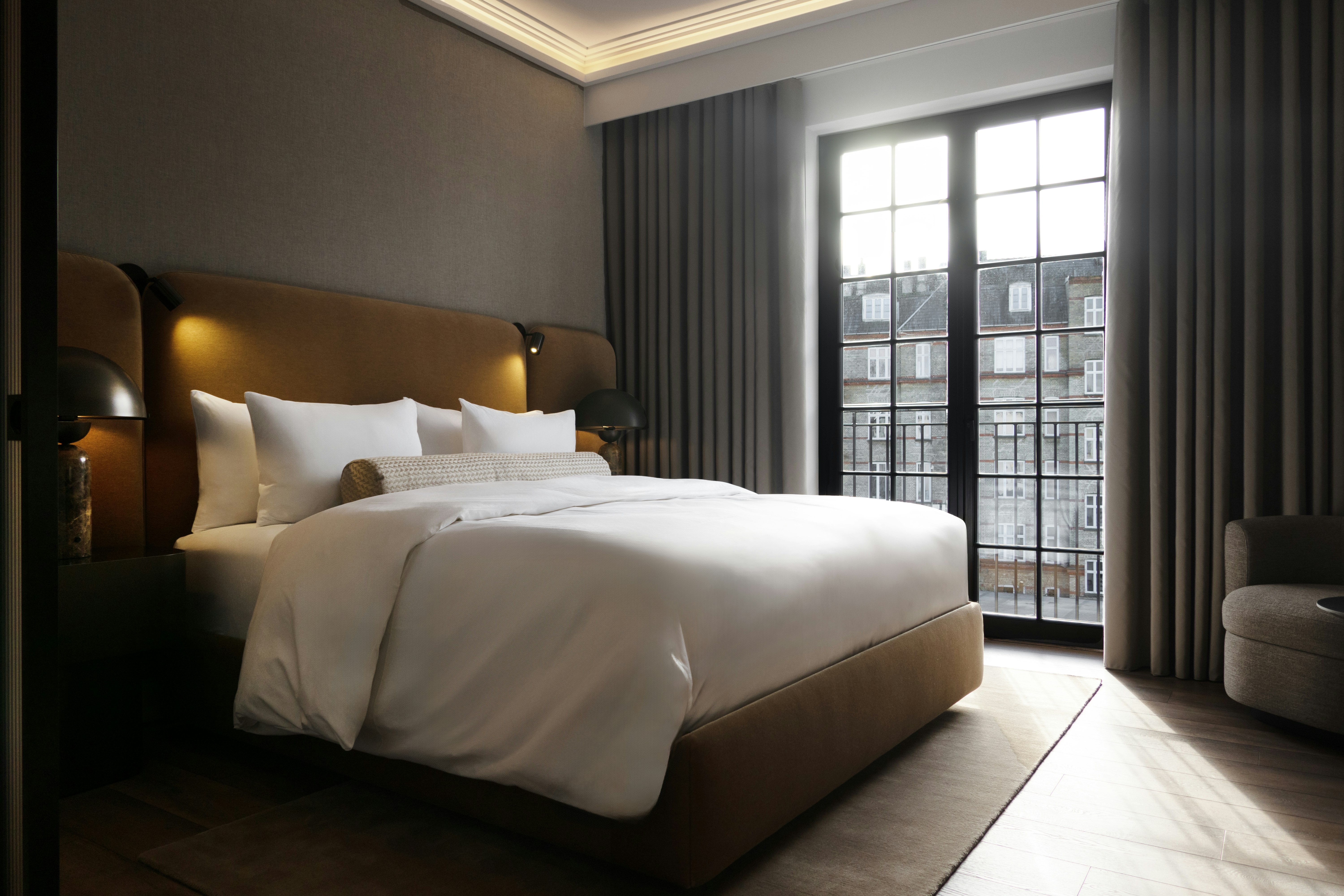 Courtyard, Deluxe