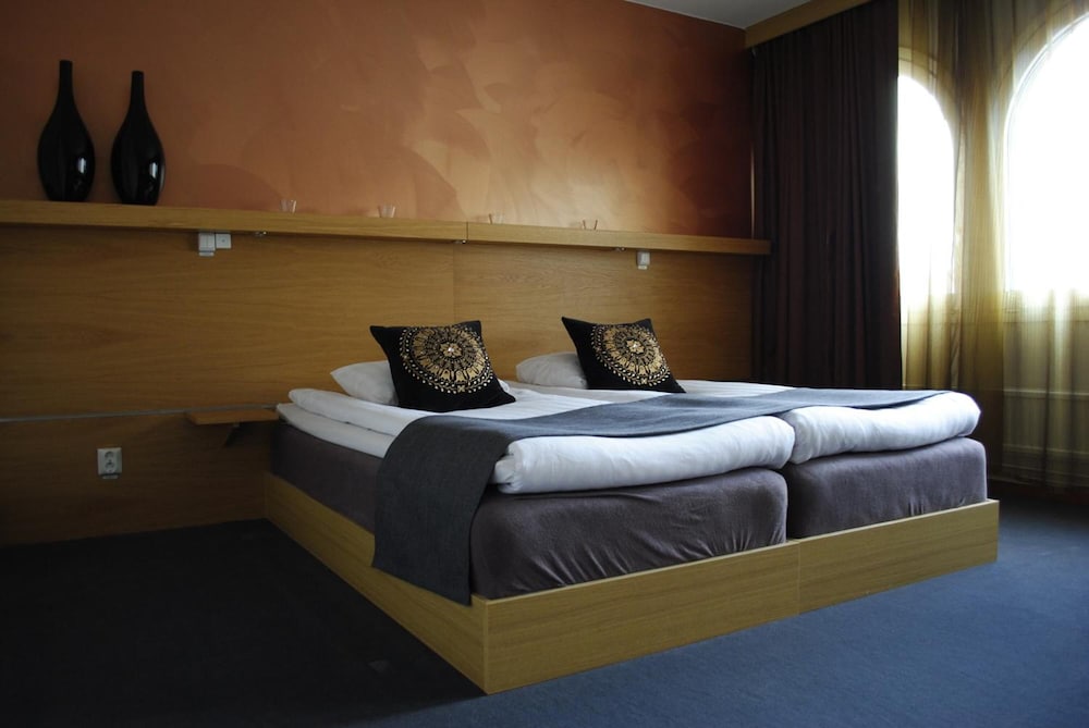 Kumla Hotel 9/38