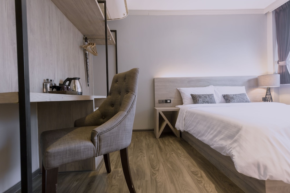 Maxim S Inn 36/64