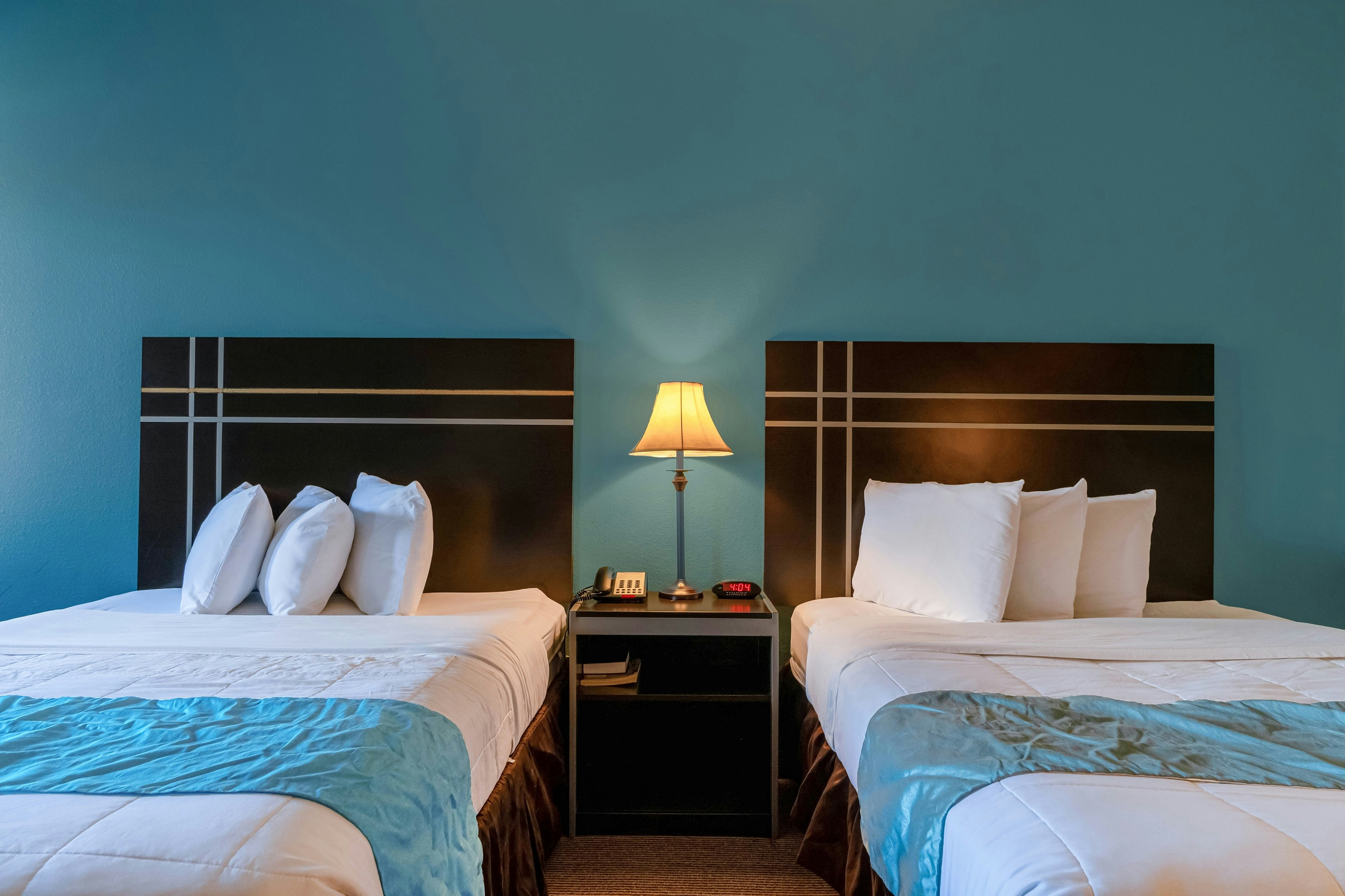 2 Queen Beds Non-Smoking