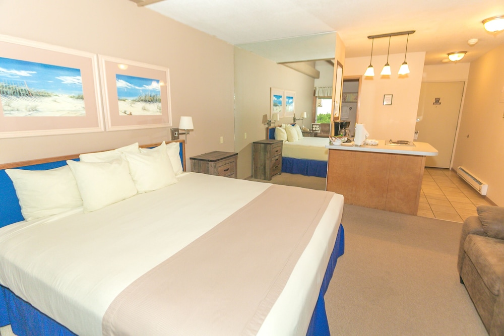 Premium, Studio, King Bed, Ocean View, Kitchenette