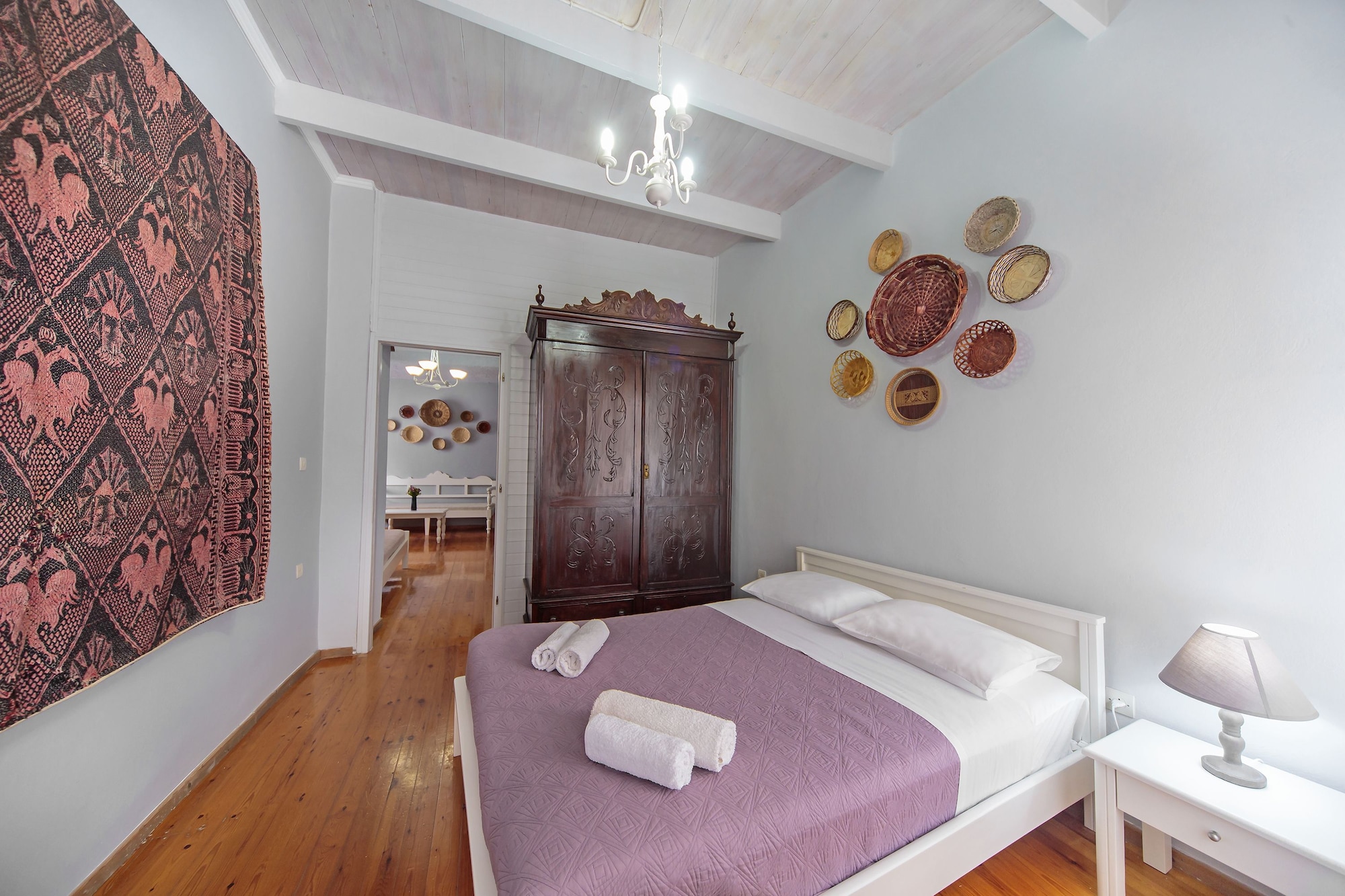 3 BEDROOMS, TRADITIONAL, HOUSE