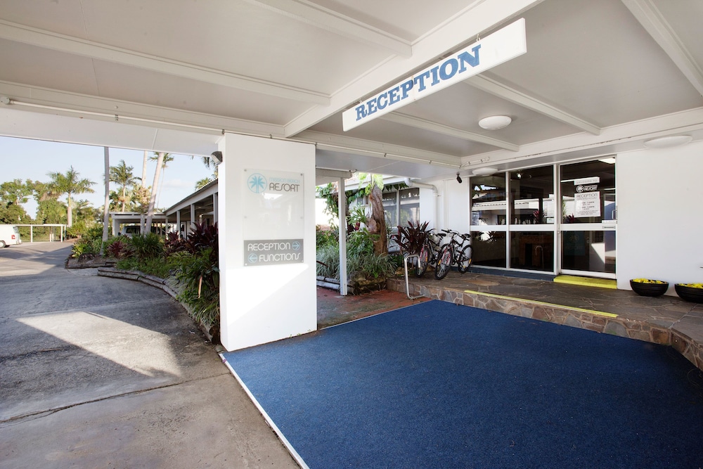 Mission Beach Resort 6/75