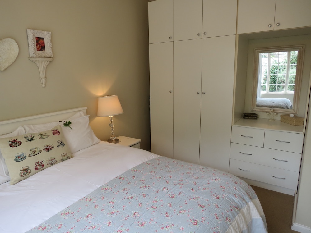 AppleBee Guest Cottages 14/50