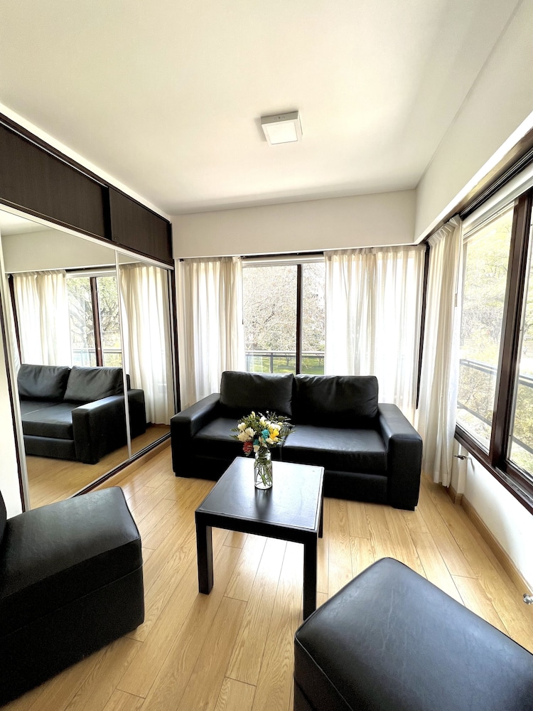 Golf Tower Suites Apartments 45/64