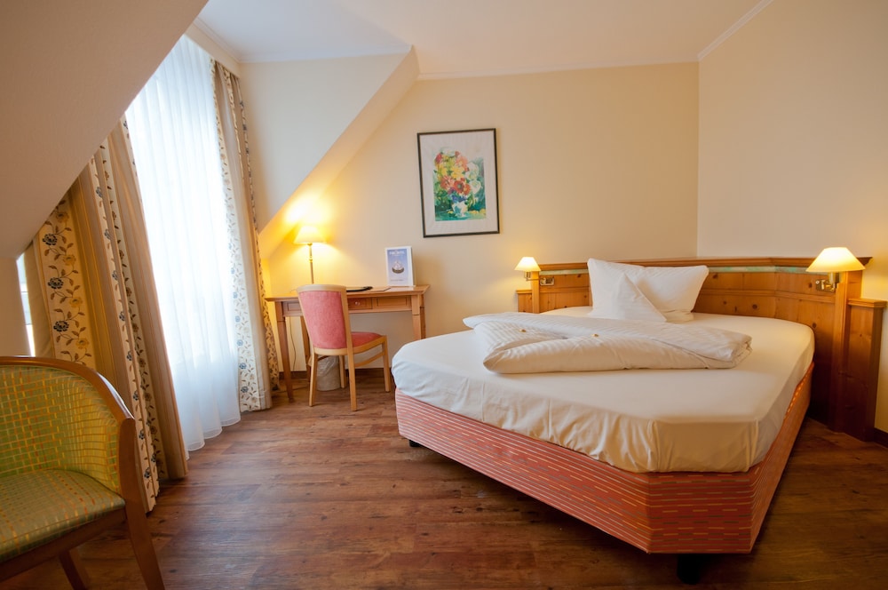 Parkhotel Altmuhltal 8/50
