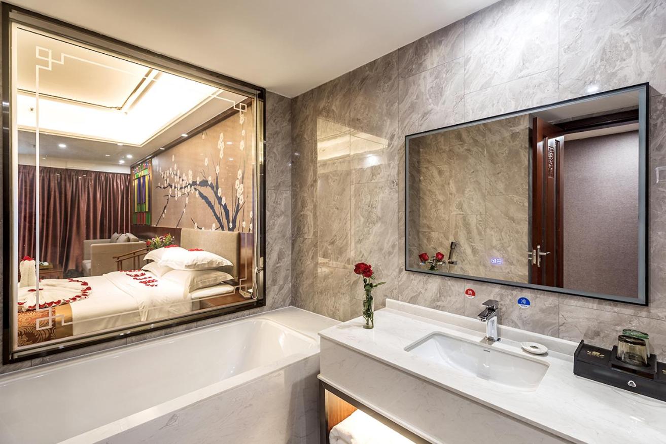 Nan Guo Hotel Guangzhou 52/54