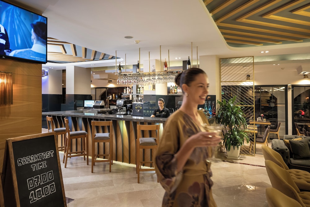 Sealife Lounge - Adults Only 38/50