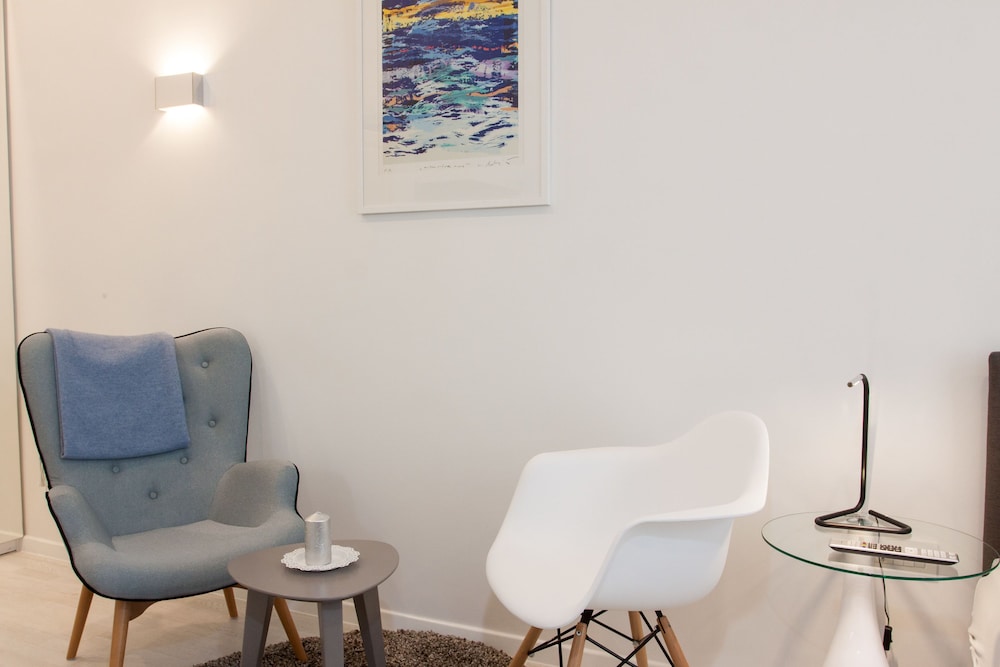 Tesla Boutique Apartments & Rooms 25/50