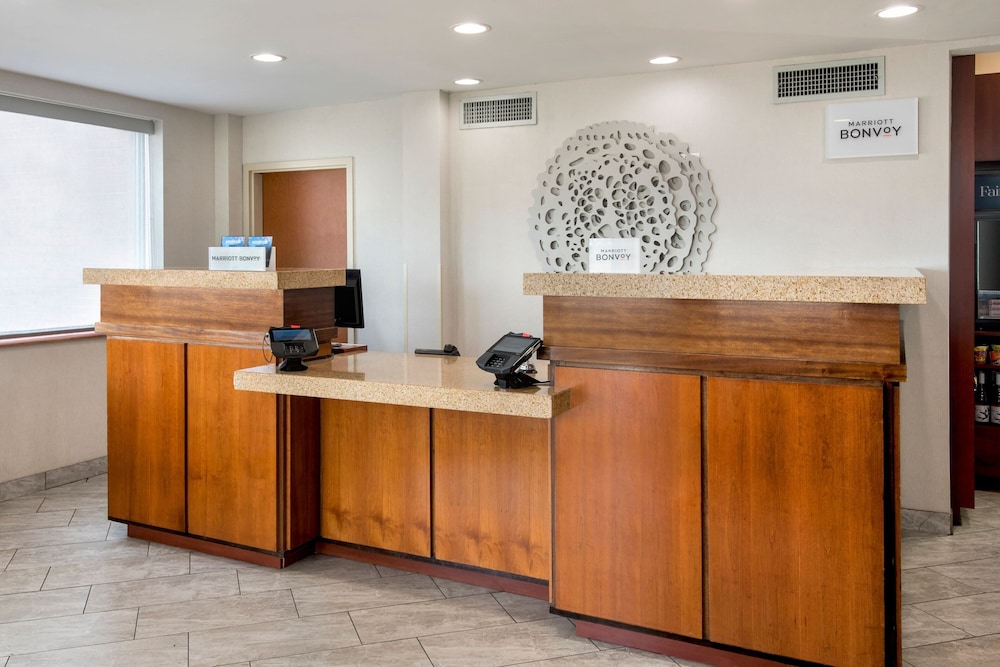 Lobby at Fairfield Inn by Marriott New York LaGuardia Airport/Flushing, NEW YORK - NY