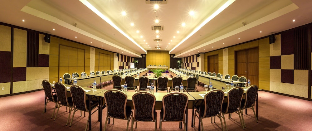 Kuta Central Park Hotel 36/50