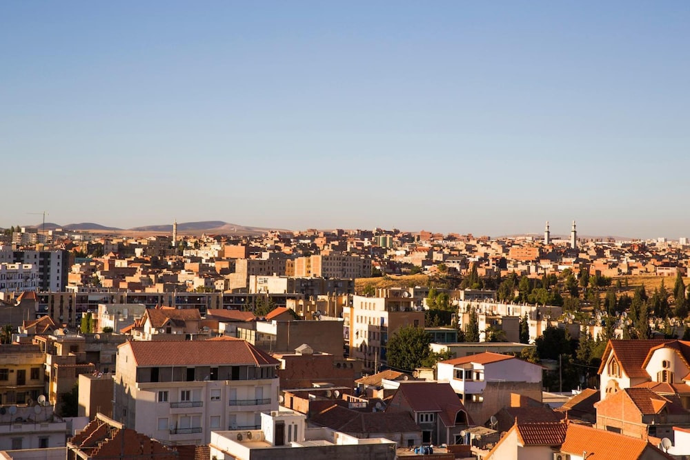 Plus Hotel Setif 41/42