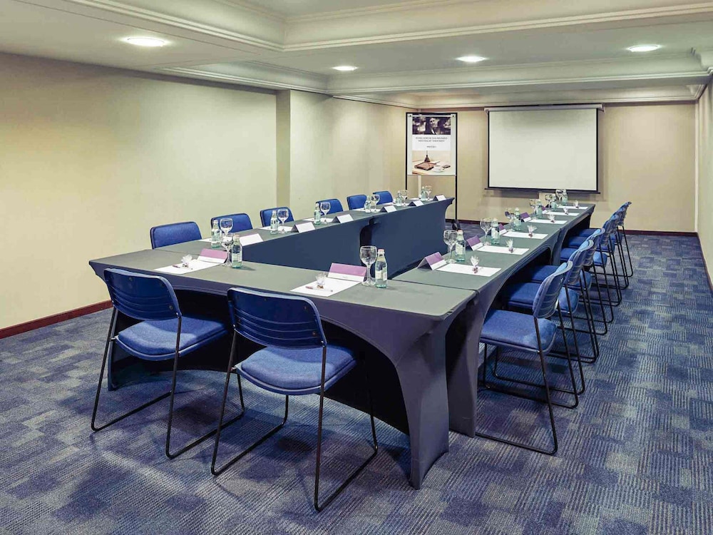 Mercure Curitiba Batel Hotel 41/47
