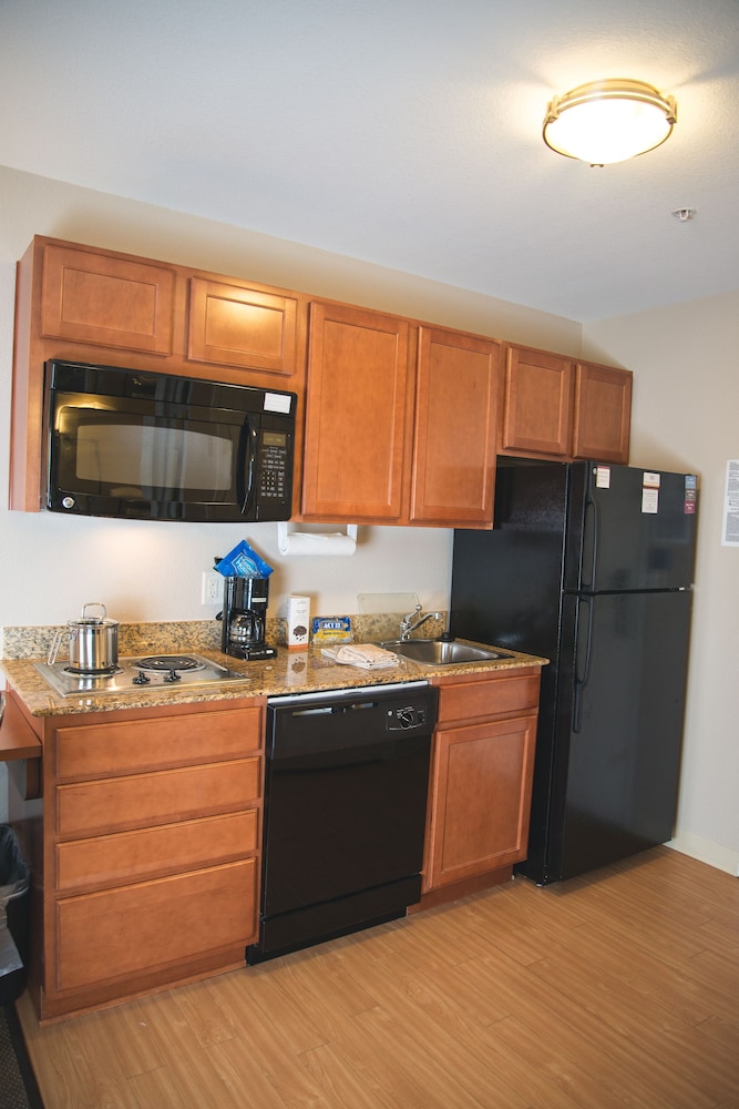 Candlewood Suites Loveland 52/62