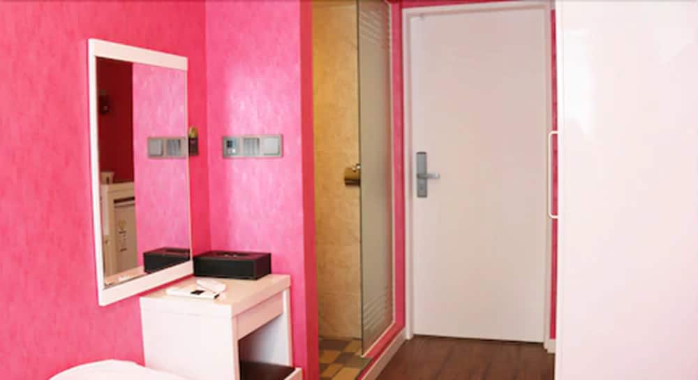 Myeongdong Mom House 41/46