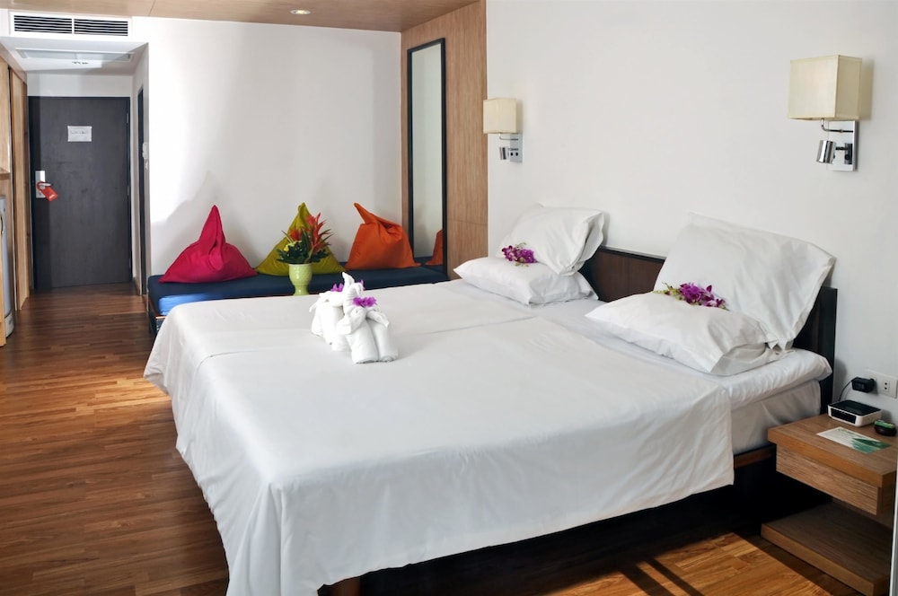 Best Western Phuket Ocean Resort 17/50