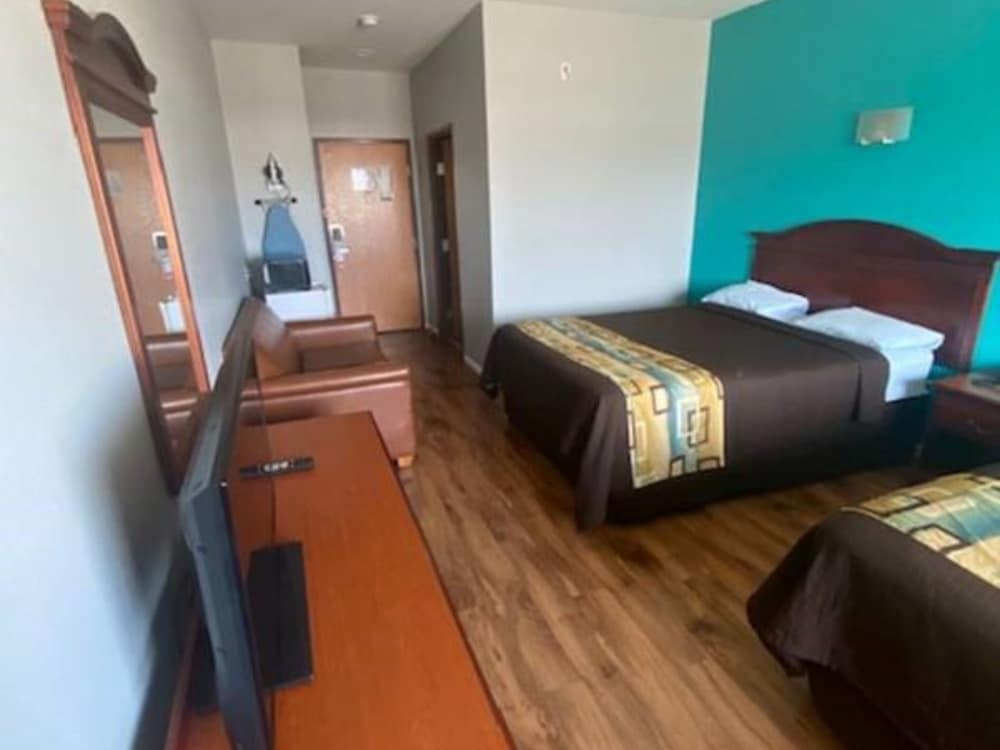 Tropicana Inn and Suites 17/22