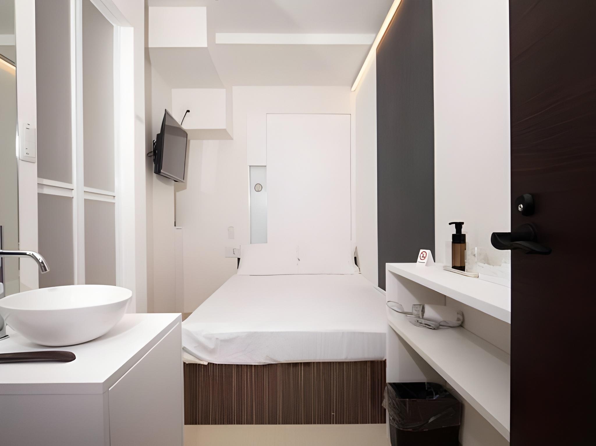 Petit Hotel Akihabara Toujour 23/25