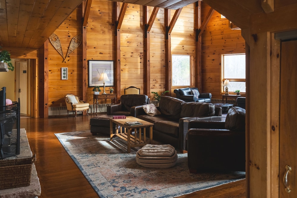 Point Au Roche Lodge 33/50