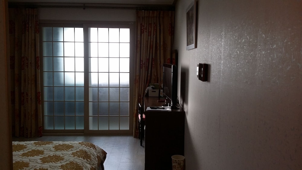 Hera Hotel photo5
