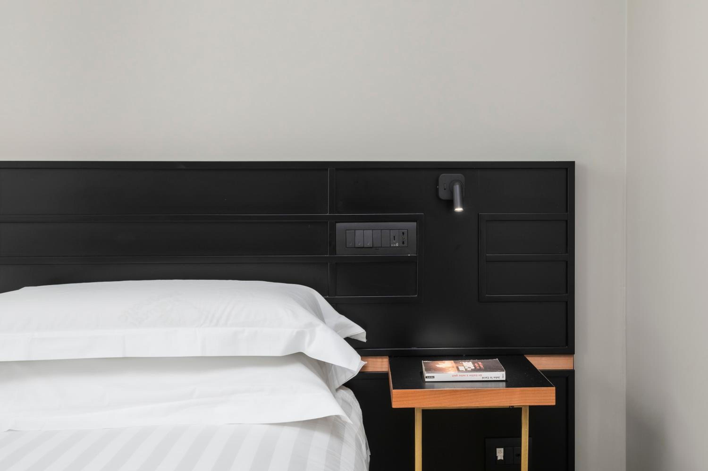 Hotel Valeri 18/50