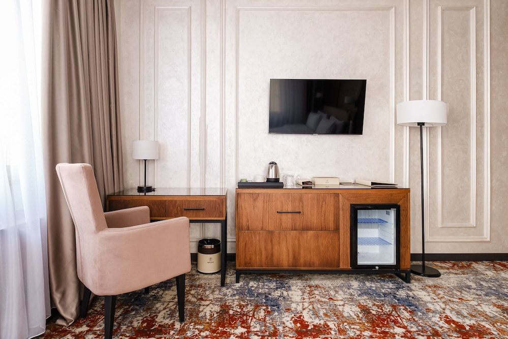 Grand Mildom Hotel 55/69