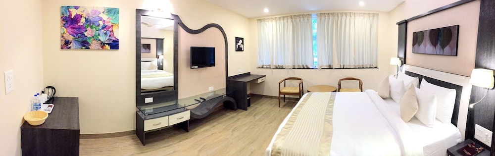 Prestige Hotel 17/50