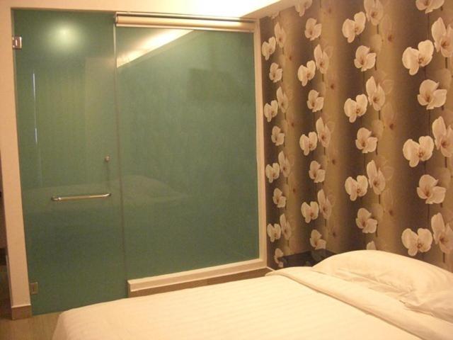 Marvelot Hotel 7/26