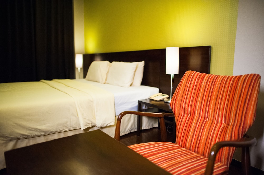 BAAN SILOM SOI 3 8/51