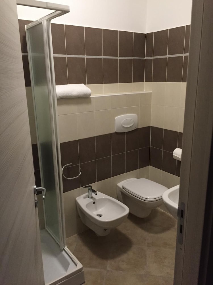 ECONOMY, DOUBLE BED