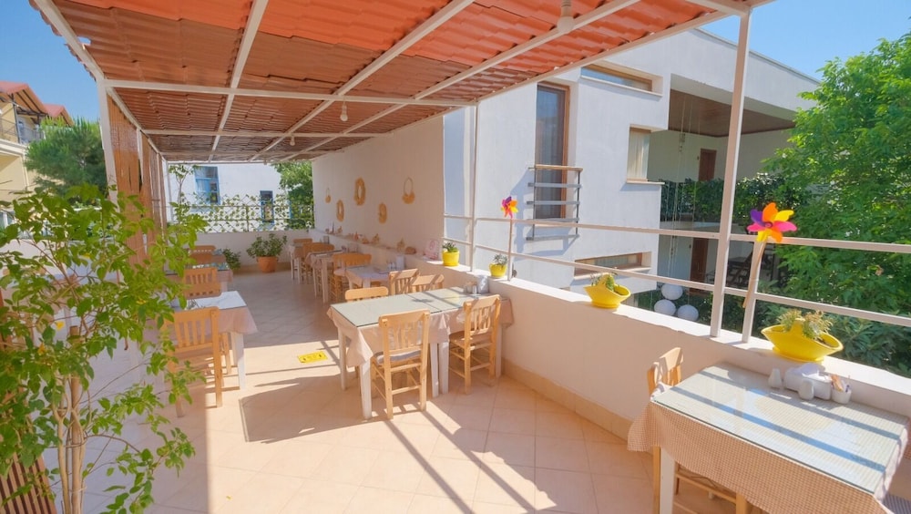 Mimosa Pension 28/45