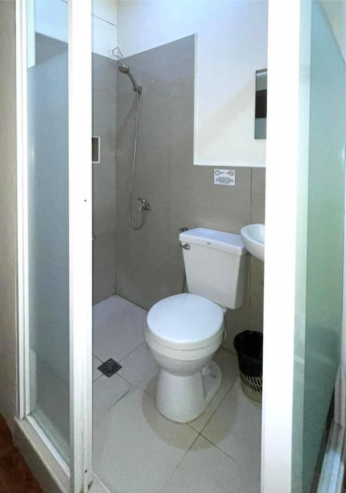 Sulit Budget Hotel 24/24