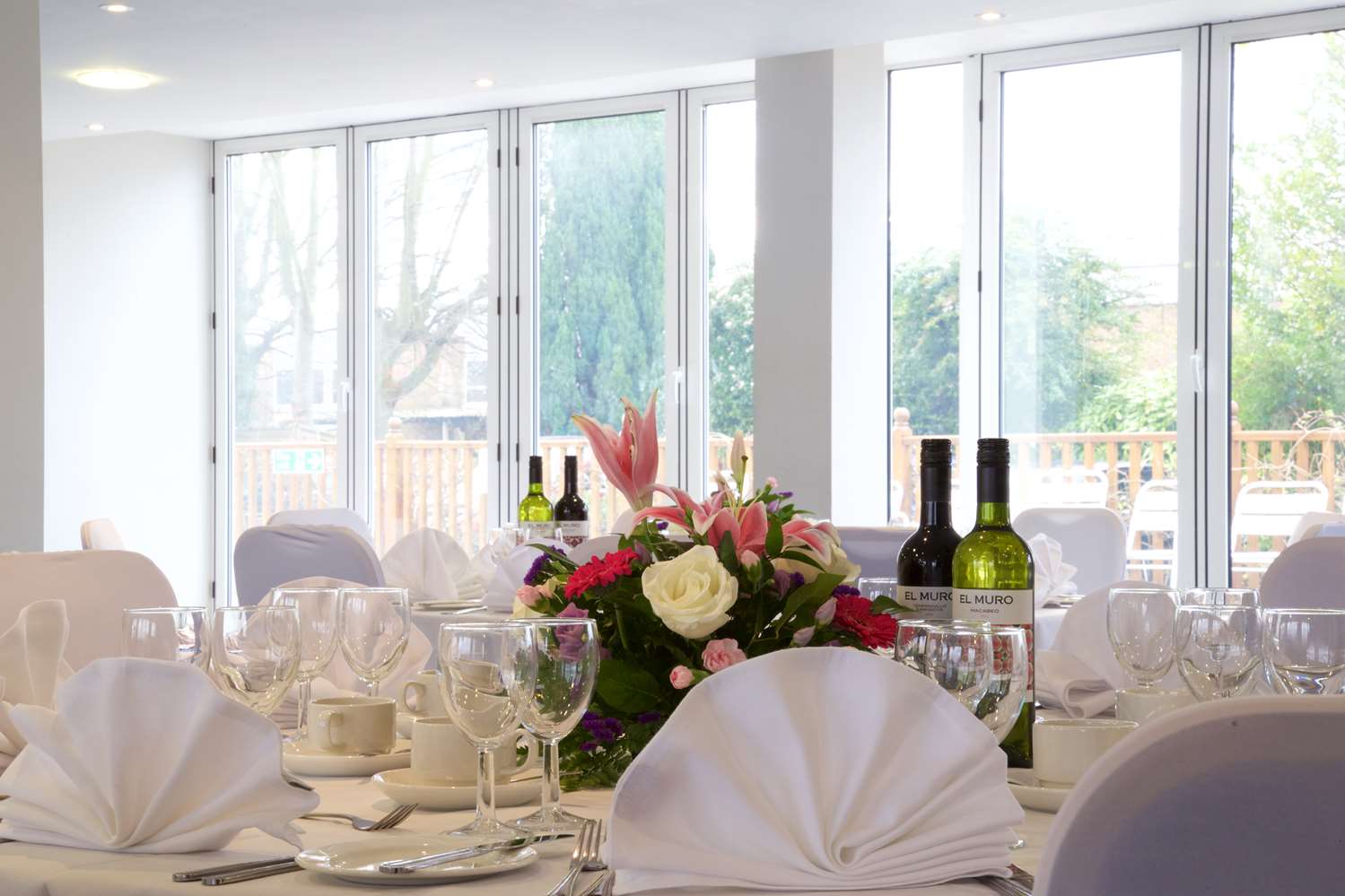 London Croydon Aerodrome Hotel by Sunday 22/29