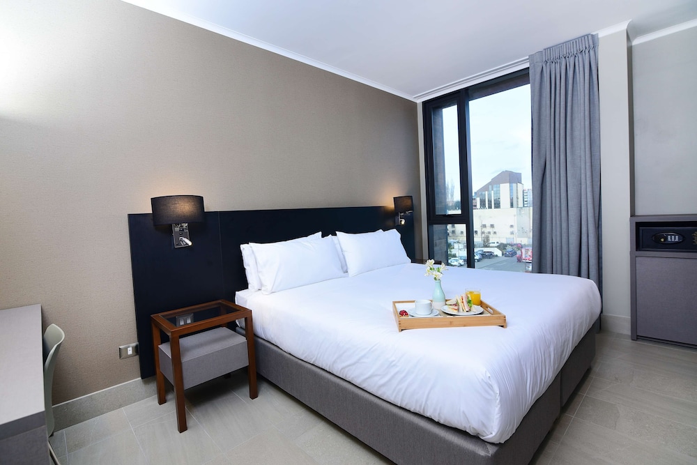 Best Western Ferrat 18/49
