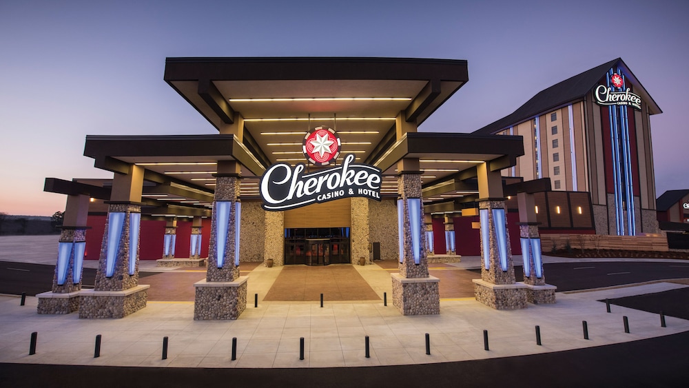Cherokee Casino & Hotel Roland 3/71