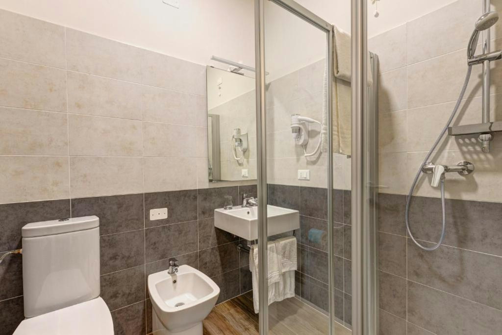 Hotel Terme Di Frasassi 19/20