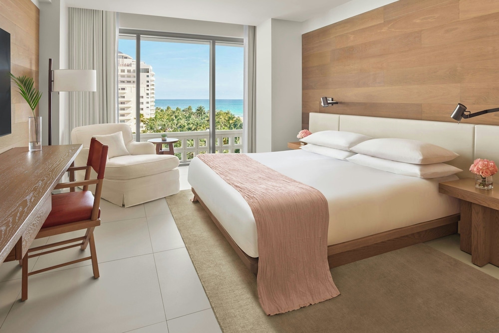 ROOM, KING BED, OCEAN VIEW