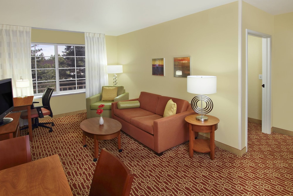 TownePlace Suites by Marriott San Jose Campbell 8/16