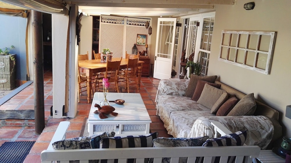Inn Style Guesthouse 38/50
